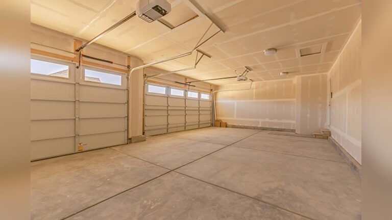 How to Drywall a Garage