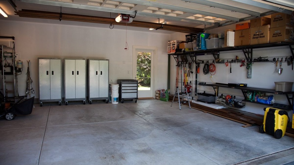 How to Keep Spiders Out of Garage