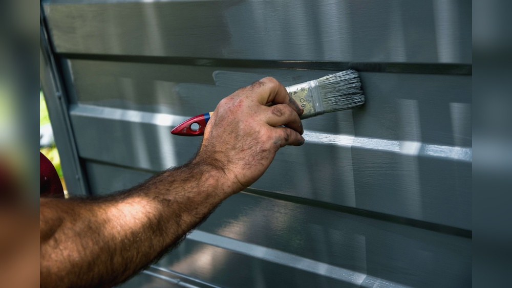 How to Paint an Aluminum Garage Door
