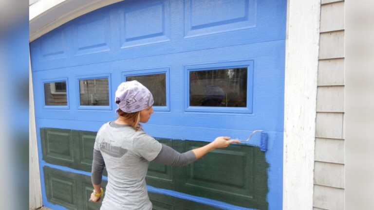 What Kind of Paint for Garage Door